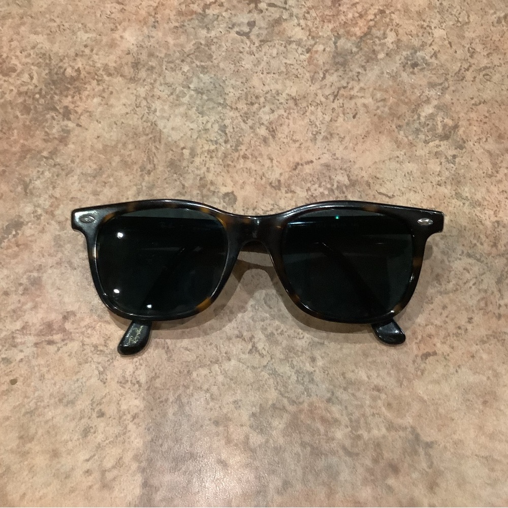 Ray-Ban Classic Tortoise Sunglasses